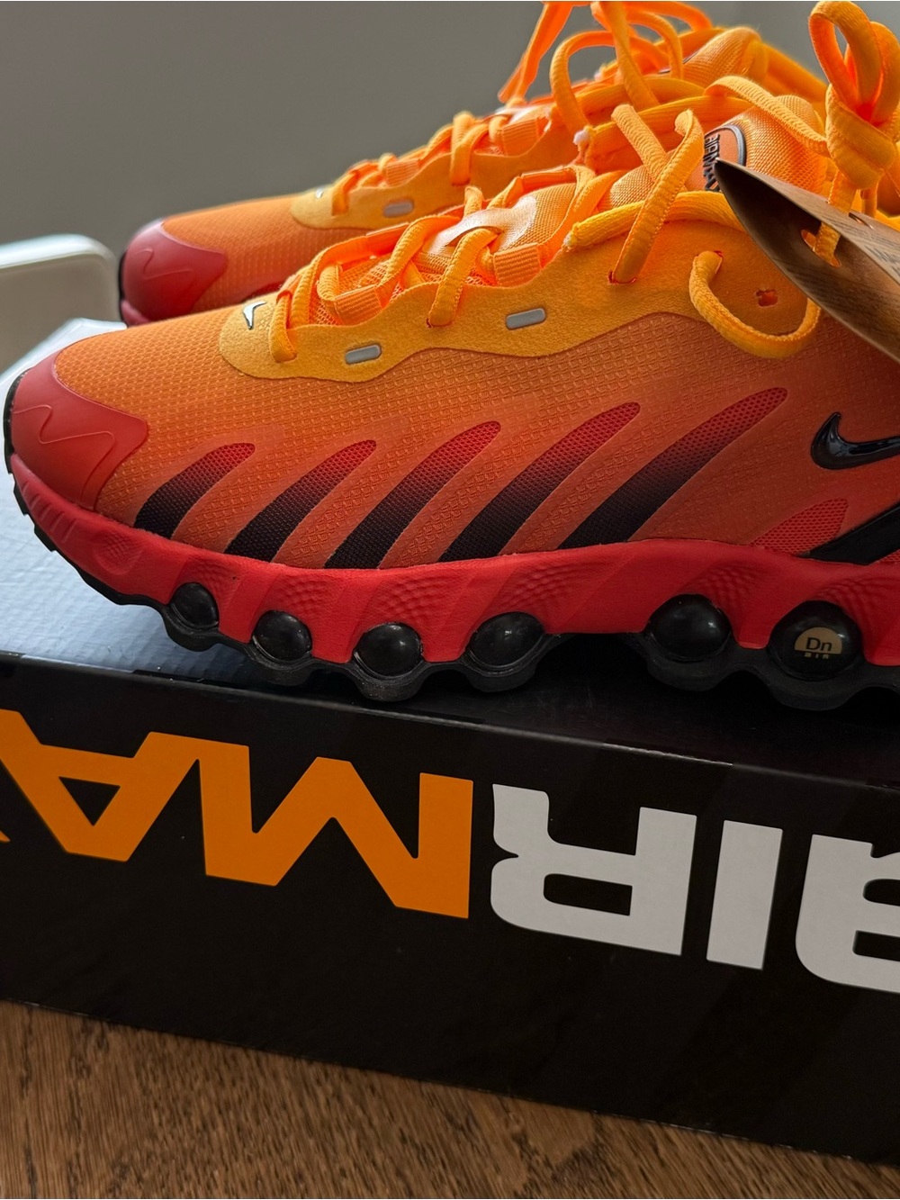 Nike Kids Orange to Red Gradient Air Max Sneakers Y5.5 or Womans 7